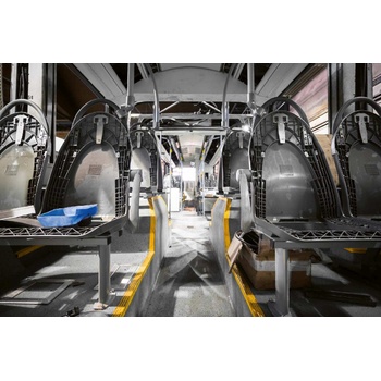 DIMEX ART s. r. o Флизелинов фототапет разглобяване на автобус 375 x 250 см