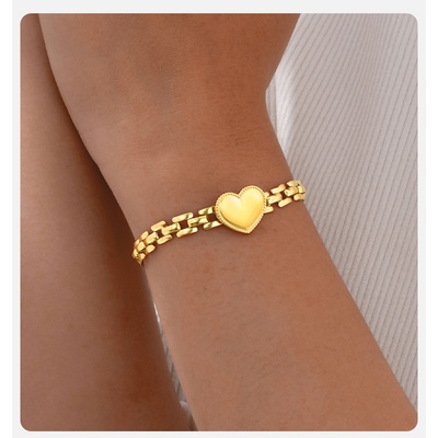Златиста дамска гривна със сърце - елегантно бижу от неръждаема стомана