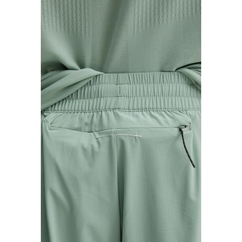 MM6 Maison Margiela Къс панталон MM6 Maison Margiela x Salomon мъжки в зелено SH0MU0017. M35417 (SH0MU0017.M35417)