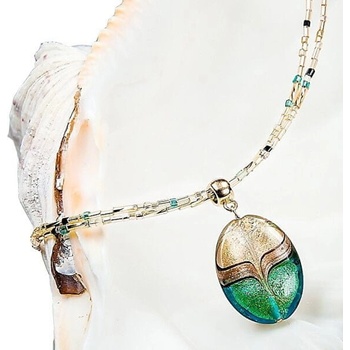 Lampglas Elegantný dámsky náhrdelník Green Sea World s perlou s 24 karátovým zlatom a avanturín NP26