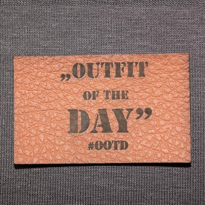 Štítok - OOTD Materiál/farba: Biela koženka