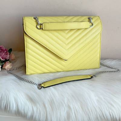 Кожена Жълта Дамска чанта модел-Х317