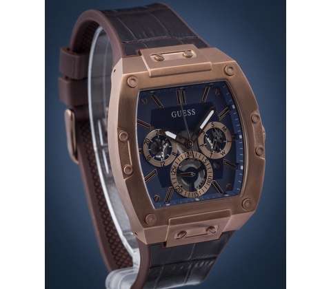 Guess GW0202G2