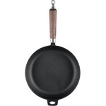 Maku Kitchen Life Чугунен тиган MAKU с дървена дръжка - Ø24 x h6 см (TB MAKU 659604)