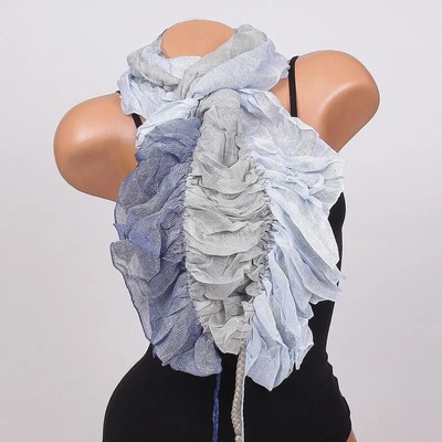 Дамски шал с набран ефект и плитки в сиво и синьо