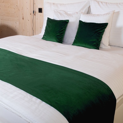 Biante přehoz na postel Zamatový Velvet Prémium SVP-032 Zelený 60 x 200 cm