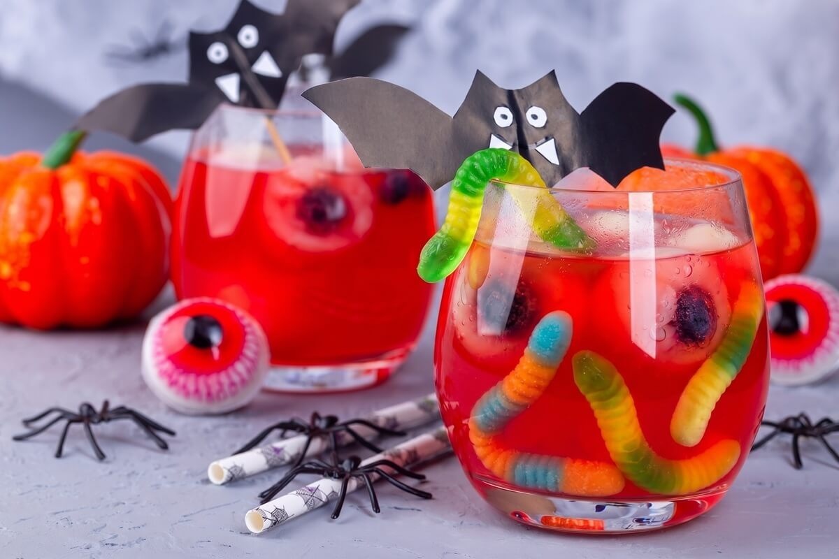 Halloweeni bólé kukacokkal