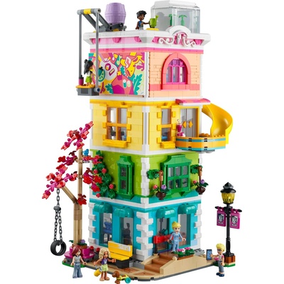 LEGO® Friends 41748 Komunitní centrum v městečku Heartlake – Zbozi.Blesk.cz