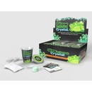 Krystal rostoucí svítící ve tmě