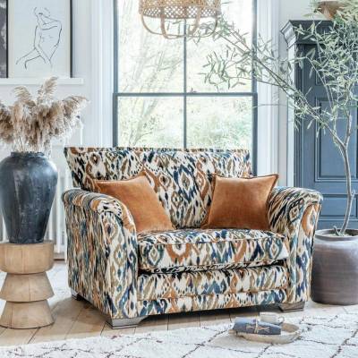 Barrington Furniture Široké křeslo Evesham barevná látka