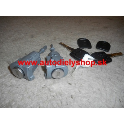 VW TRANSPORTER T5 11/2009- súprava zámkov dverí ľavý + pravý 2x klúč