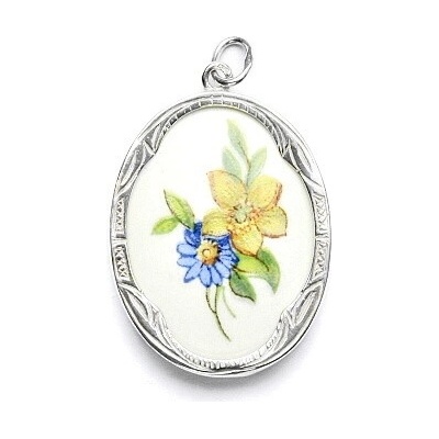 Čištín Zlatý přívěsek medailonek s květy bílé i žluté zlato P 158 K 4