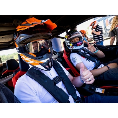 Rodinná jízda v buggy Can-am Maverick