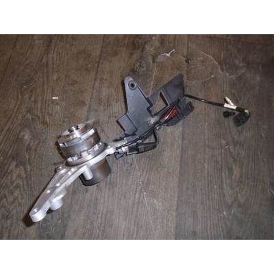 čerpadlo vodní AUDI A4 8W0 2,0 TDI 05L121011