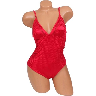 Цял бански в червен цвят