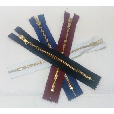 Zip mosazný riflový 16 cm