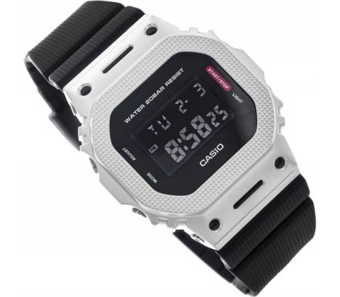Casio GM-5600M-1