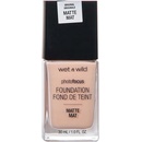 Wet n Wild Photo Focus zmatňujúci fluidný make-up Soft Ivory 30 ml