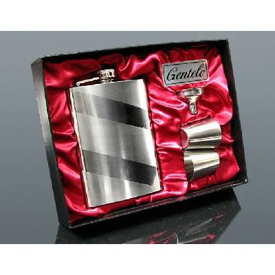 Súprava MIDDLE ploskačka 240 ml + 2 ks štamperlíkov 30 ml