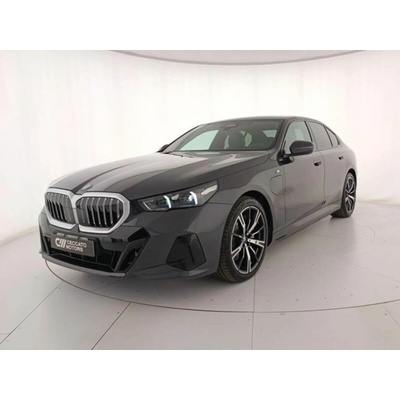 BMW 550e xDrive M Sport 360 kW