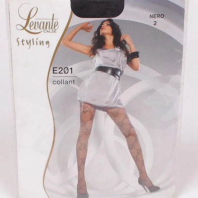 Чорапогащник в черно с ефектен десен на цветя