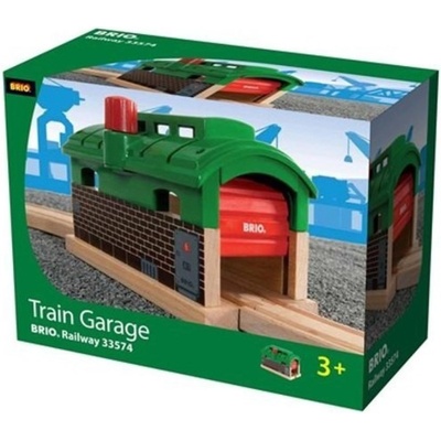 Dřevěné depo se zavíracími dveřmi