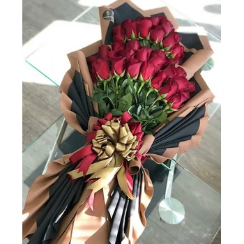 Image 1 of БУКЕТ ОТ 31ЧЕРВЕНА РОЗА