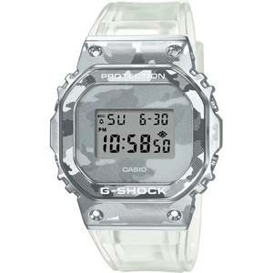 Casio GM-5600SCM-1ER Часовници