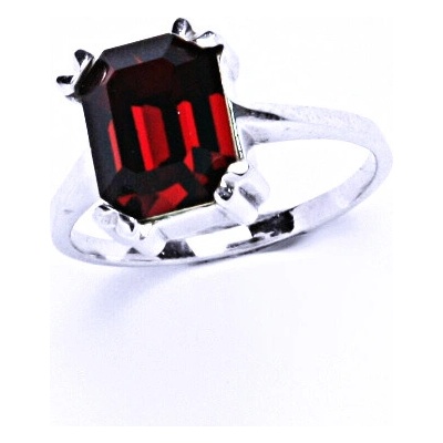 Čištín Stříbrný prsten se Swarovski krystalem siam T 1201