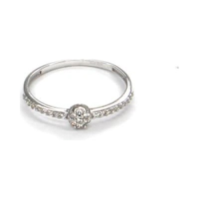 Pattic Prsten z bílého zlata se zirkony GU445001W