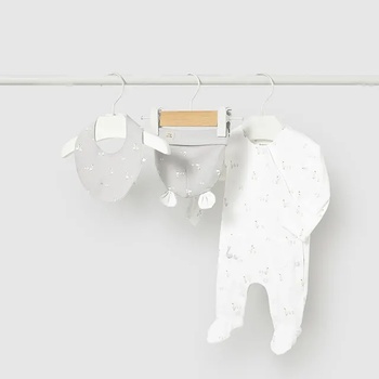 Mayoral Сет дълго боди, шапка и лигавник в бял цвят за новородено бебе Mayoral