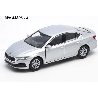 Welly Škoda Octavia IV stříbrná 1:38