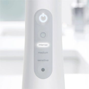 Oral-B Aquacare Pro-Expert 6