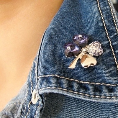 Swarovski Elements brož čtyřlístek Rhodium Tanzanite – Zboží Dáma