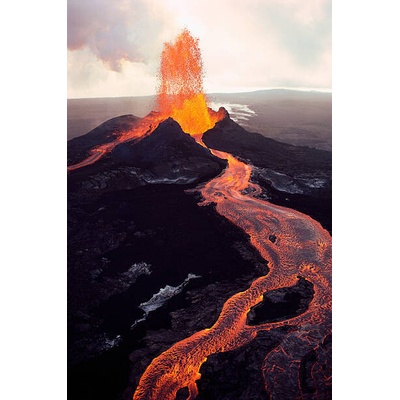 Plagát, Obraz - Kilauea Volcano Erupting, Jim Sugar, 26.7 × 40 cm