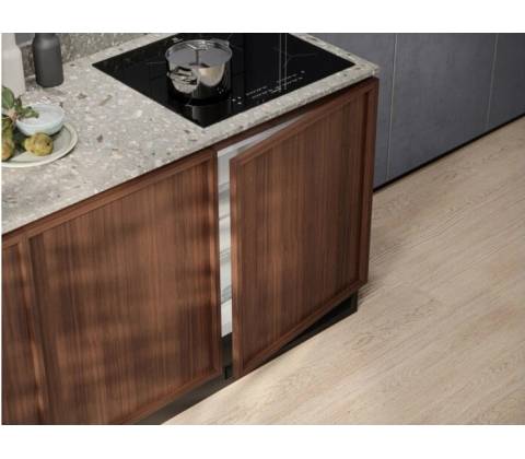 Electrolux LFB3AE82R
