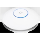 Access pointy a routery Ubiquiti UAP-AC-HD