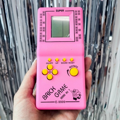 Elektronická hra Tetris: Ružová