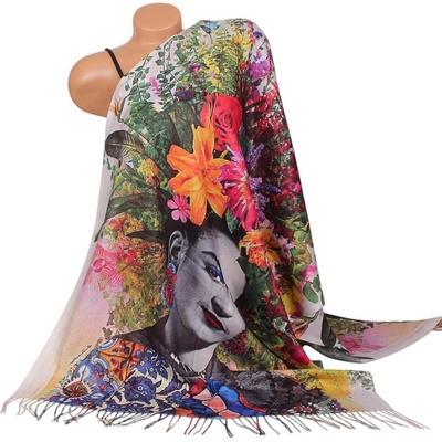 Двулицев кашмирен шал с принт Жена с цветя в косите