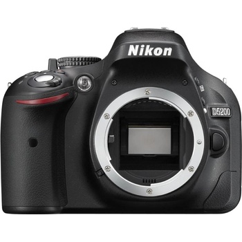 Nikon D5200 Body (VBA350AE)