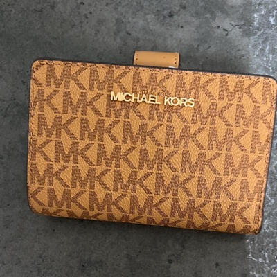 Michael Kors peňaženka menšia zlatá