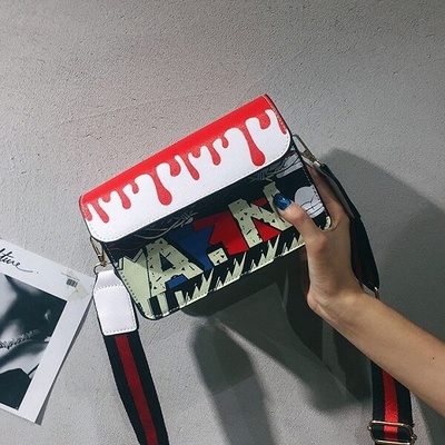 Dámská crossbody kabelka Cartoon Bílá
