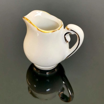 Reutter Porzelan - Porcelánový mliečnik so zlatým lemovaním 5cm
