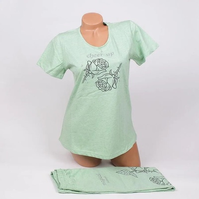 Дамска пижама със 7/8 панталон в зелено с роза