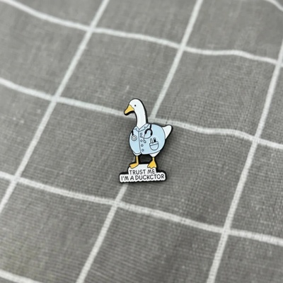 Pinarna Trust me I'm a ducktor Věř mi jsem kachtor doktor kachna v modrém plášti