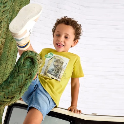 MAYORAL Тениска къс ръкав лентикулярен принт жълт цвят за мини момче Майорал