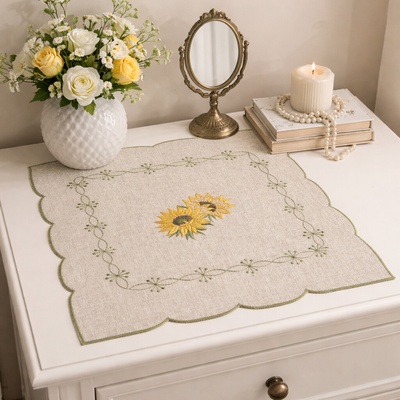 EVENIT Jemný obrúsok - prestieranie vyšívaný so slnečnicou 2951 Polyester 35x35 cm