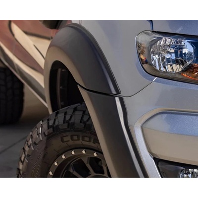 Ironman 4x4 Rozšírené lemy blatníkov Toyota Hilux Revo (8/2020 - 2023 Dual Cab)