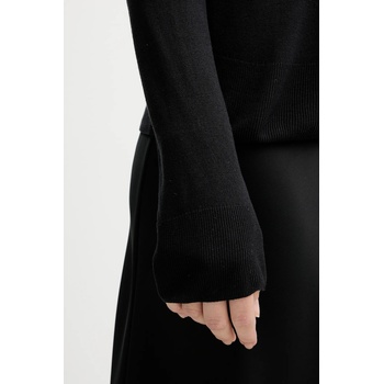 Calvin Klein Пуловер Calvin Klein в черно от лека материя LV044C339G (LV044C339G)