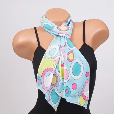 Мултифункционален шал в синьо с цветни кръгове